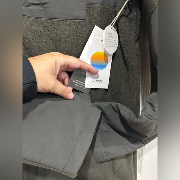 Vuori Men's Medium Morrow Sherpa Jacket Dark Oregano Green NWT Fleece Full Zip - Picture 4 of 7